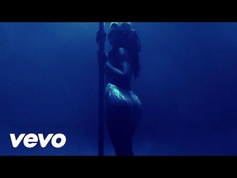 Rihanna - Pour It Up (Explicit)